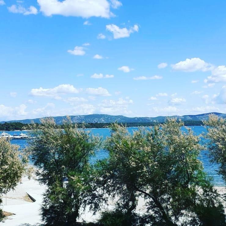 Beach Apartment Ana With Sea View, Balcony, Garden & Bbq, Murter - Dalmatia Bagian luar foto