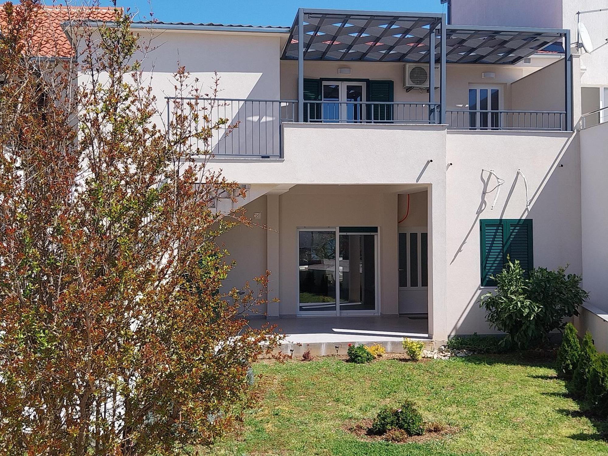Beach Apartment Ana With Sea View, Balcony, Garden & Bbq, Murter - Dalmatia Bagian luar foto