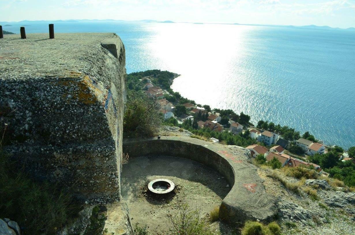 Beach Apartment Ana With Sea View, Balcony, Garden & Bbq, Murter - Dalmatia Bagian luar foto